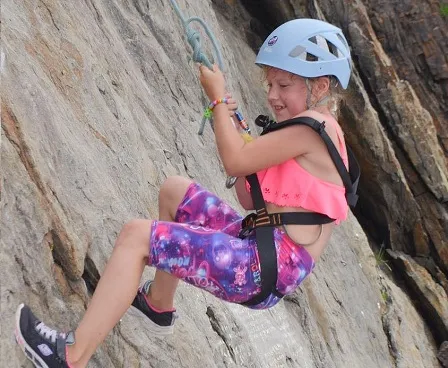 Школа скалолазания Приморского края совместно со скалодромом GRAVITACIA начинает набор в детские группы