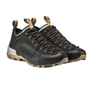 Naglev кроссовки треккинговые Unico //