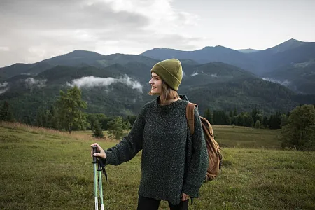 Треккинговые палки — это важный элемент снаряжения для пеших походов и восхождений Как выбирать треккинговые палки